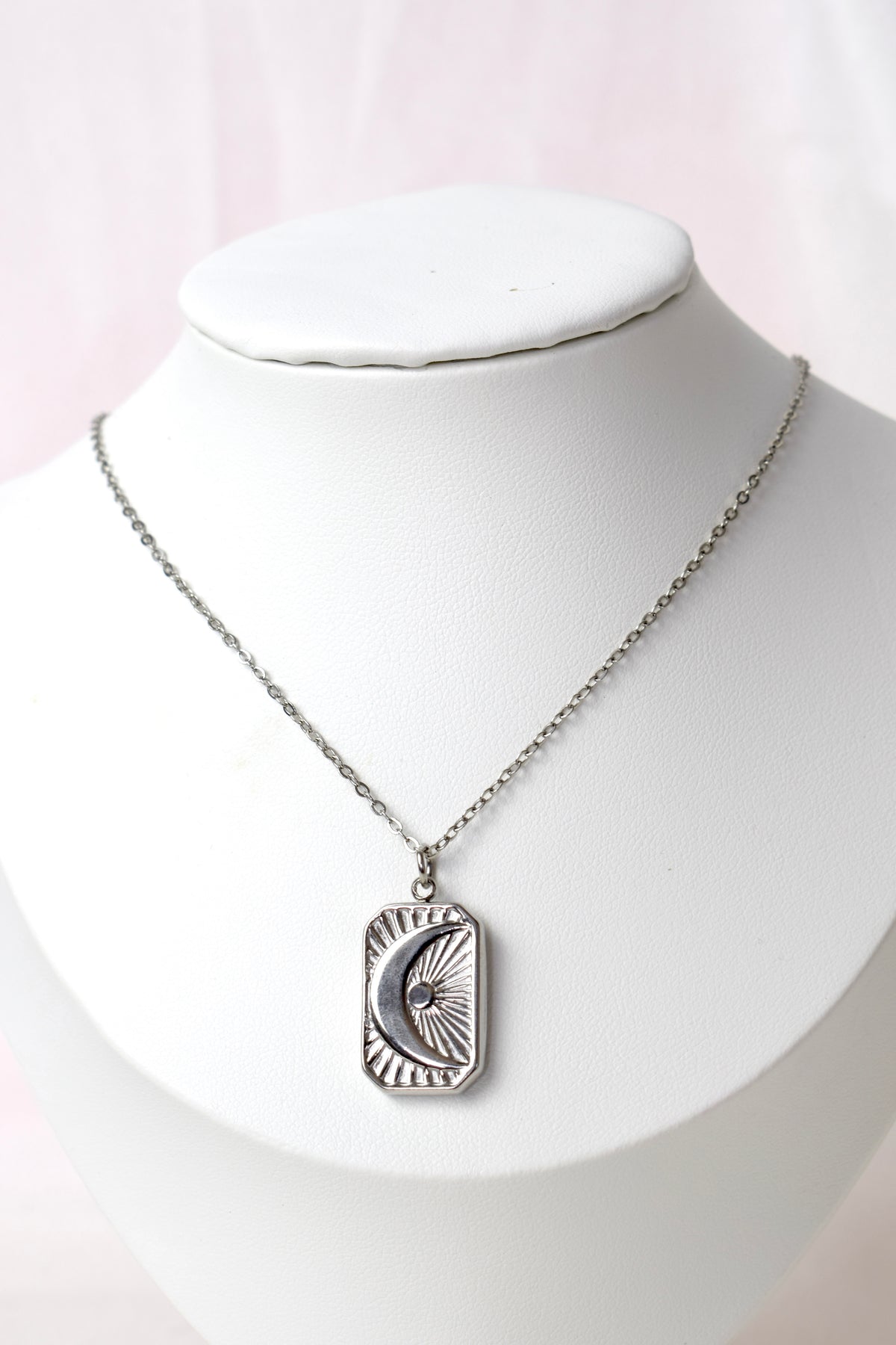 Moonbeam Necklace Silver