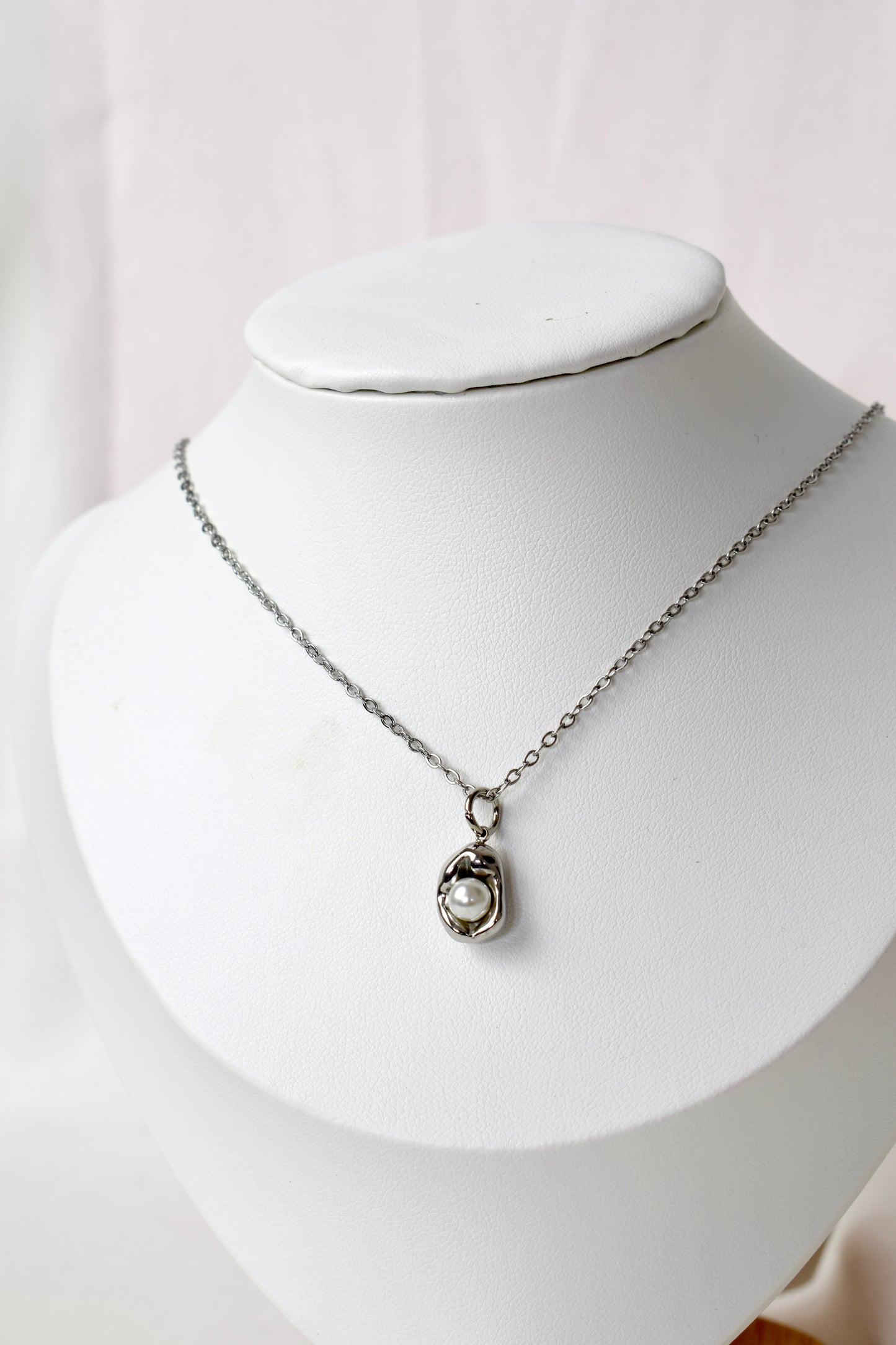 Pearl Tide Necklace Silver