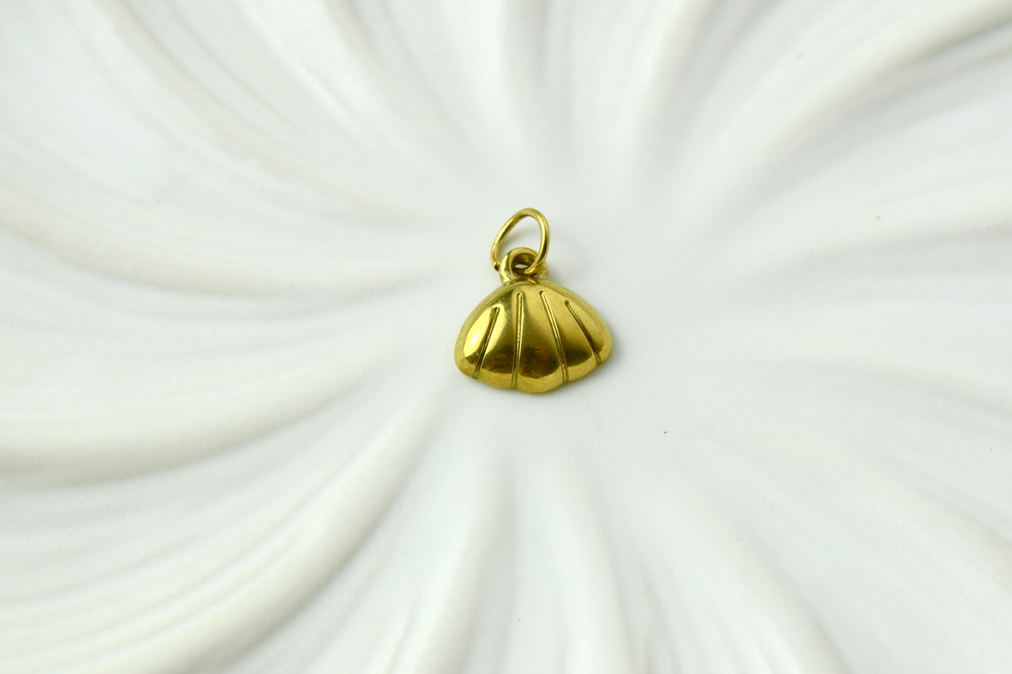 Scallop Shells Gold