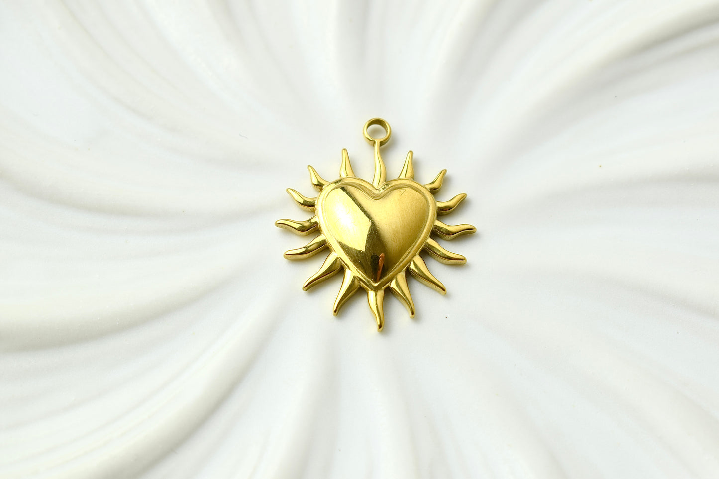 Gold Pointed Heart
