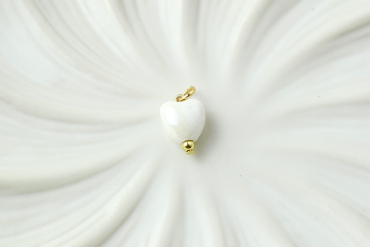White Solid Heart Gold