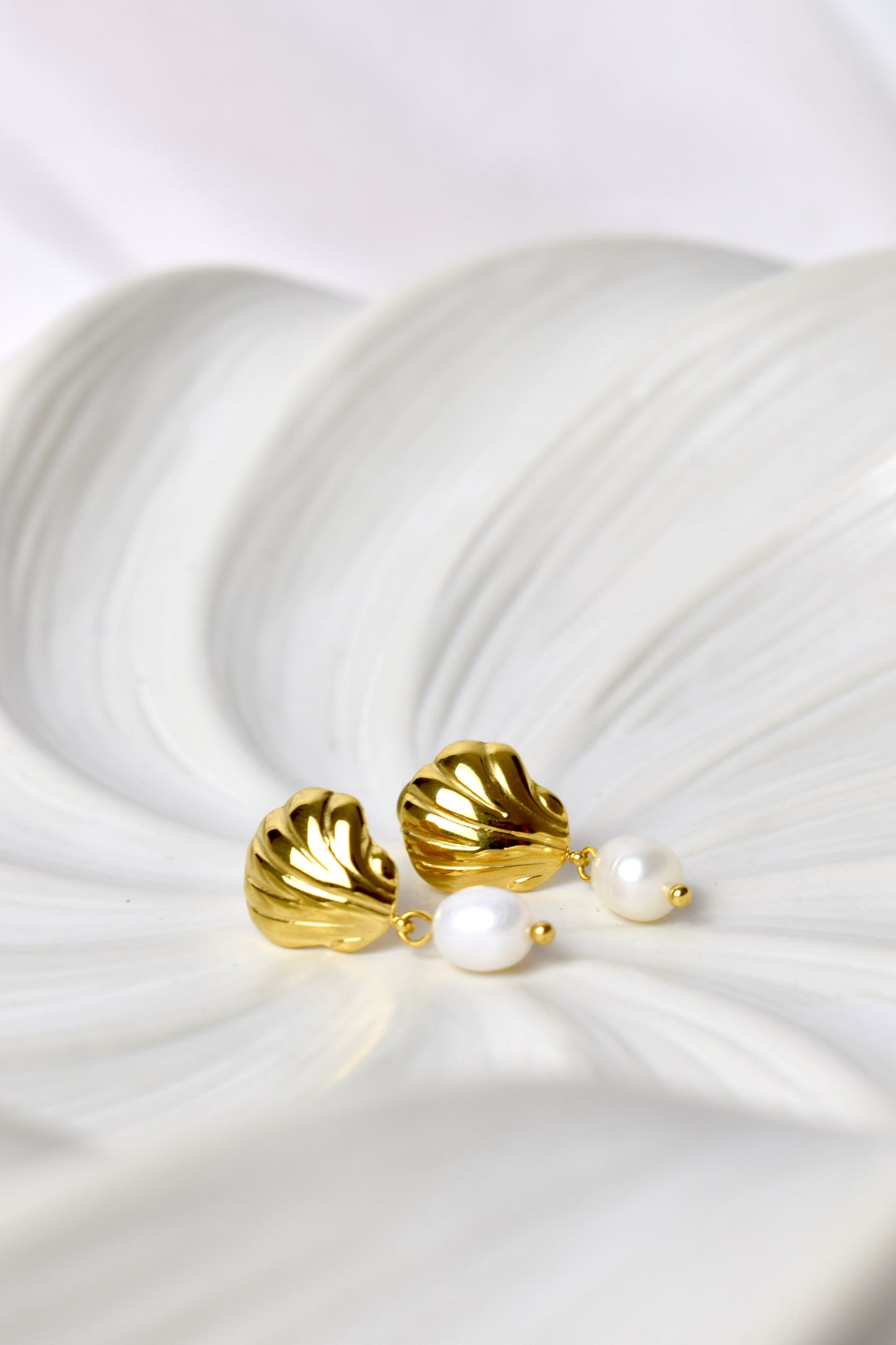 Pearl Shell Drops
