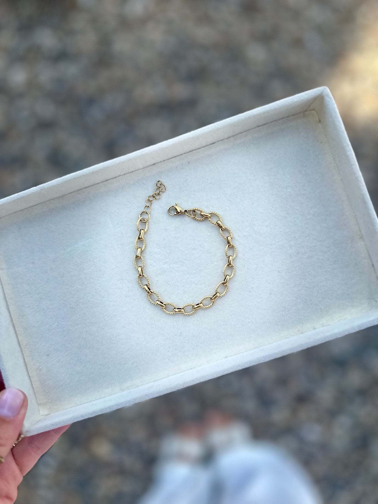 O Embossed Bracelet Chain Gold