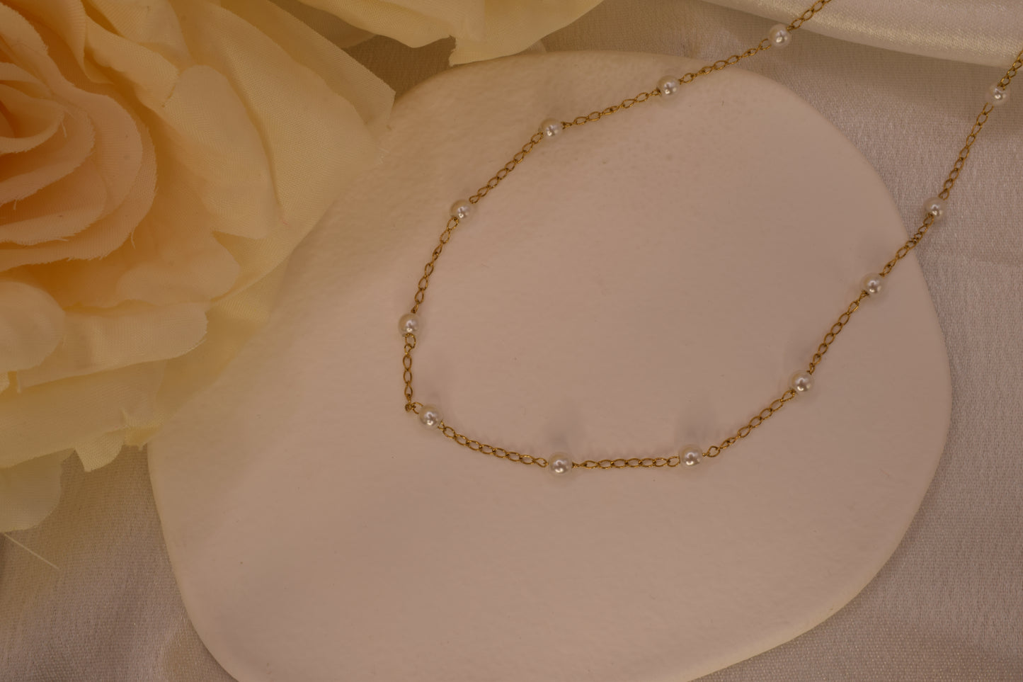 Pearl Muse Necklace Gold