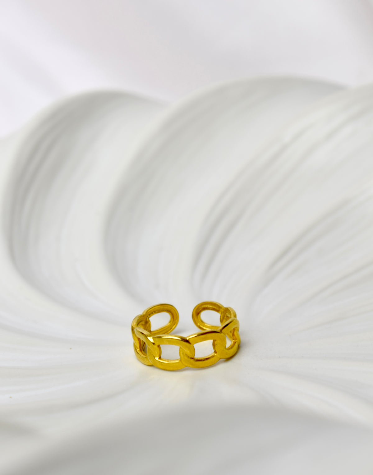 Aura Loop Ring Gold