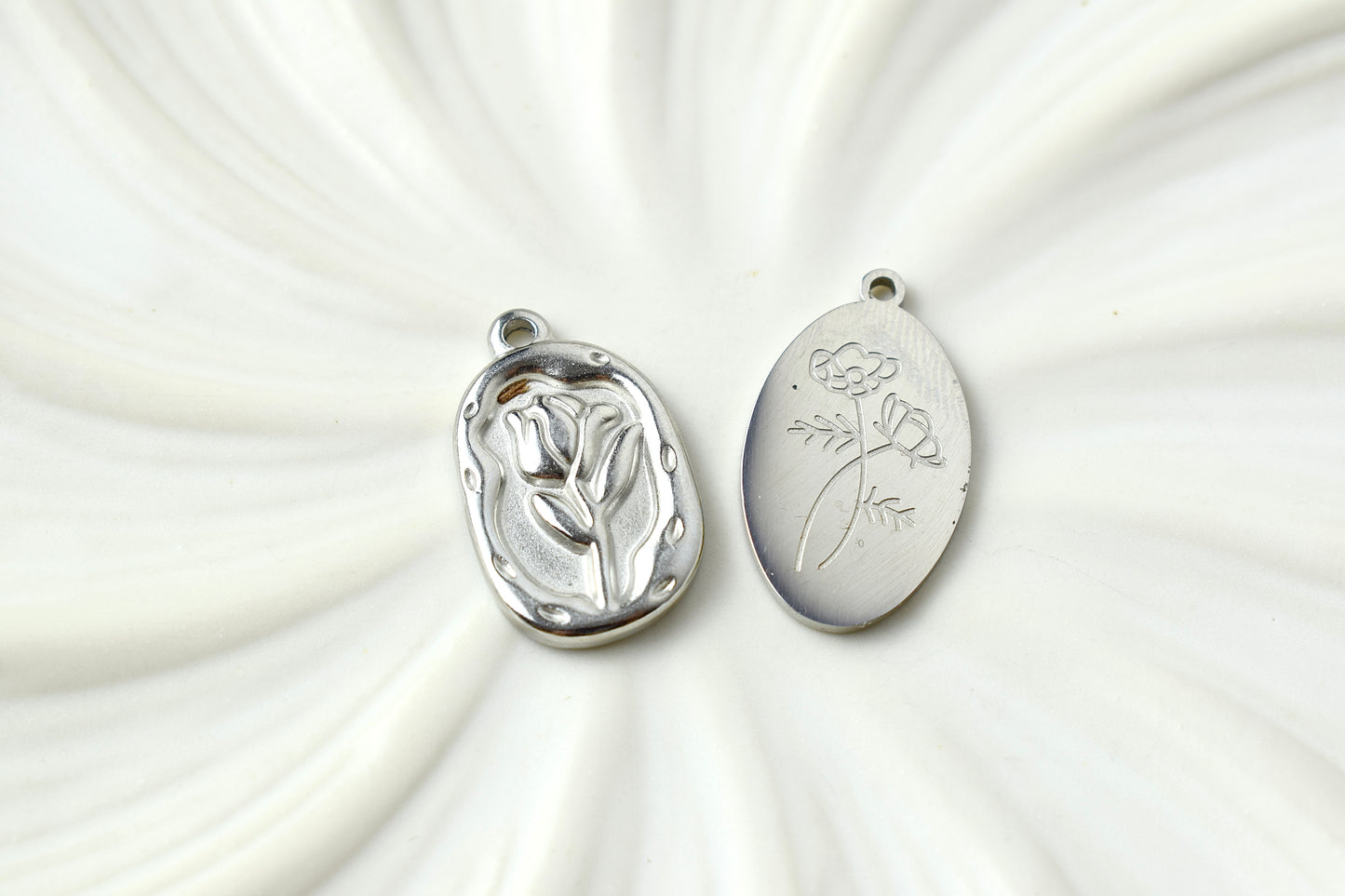 Flat Flower Silver