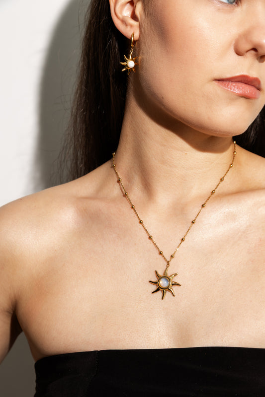 Sunbeam Necklace Gold