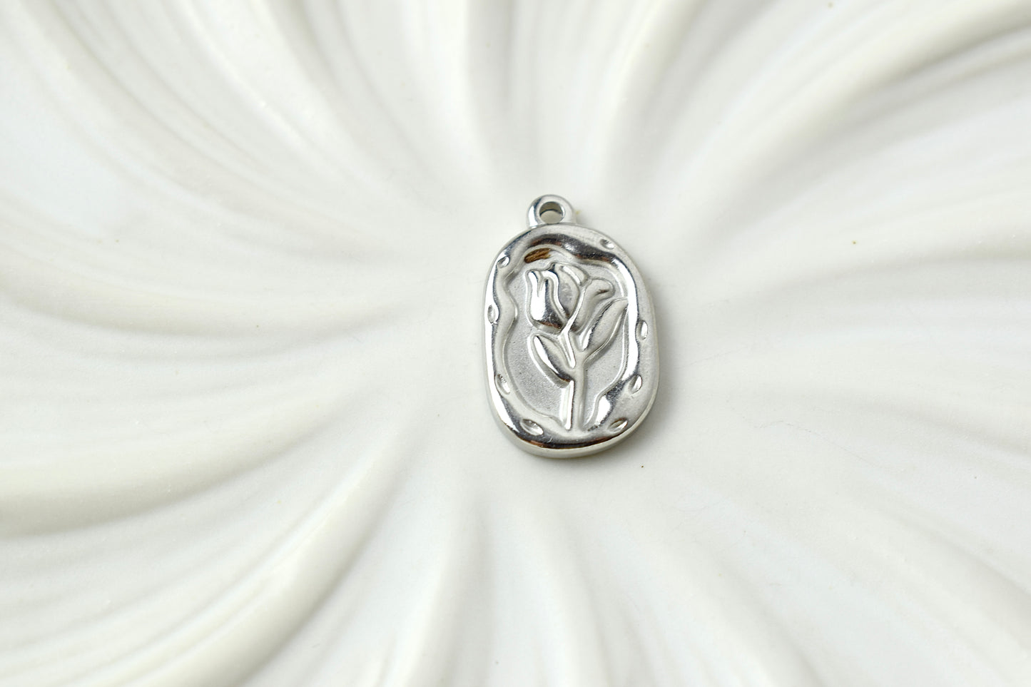 Flat Flower Silver
