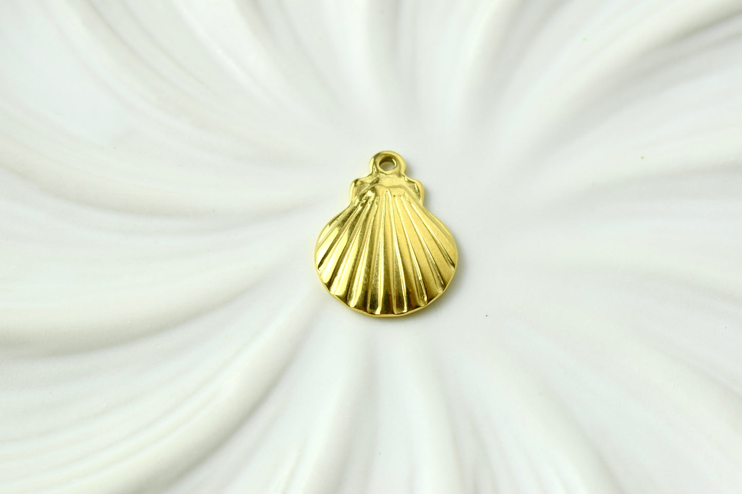 Scallop Shells Gold