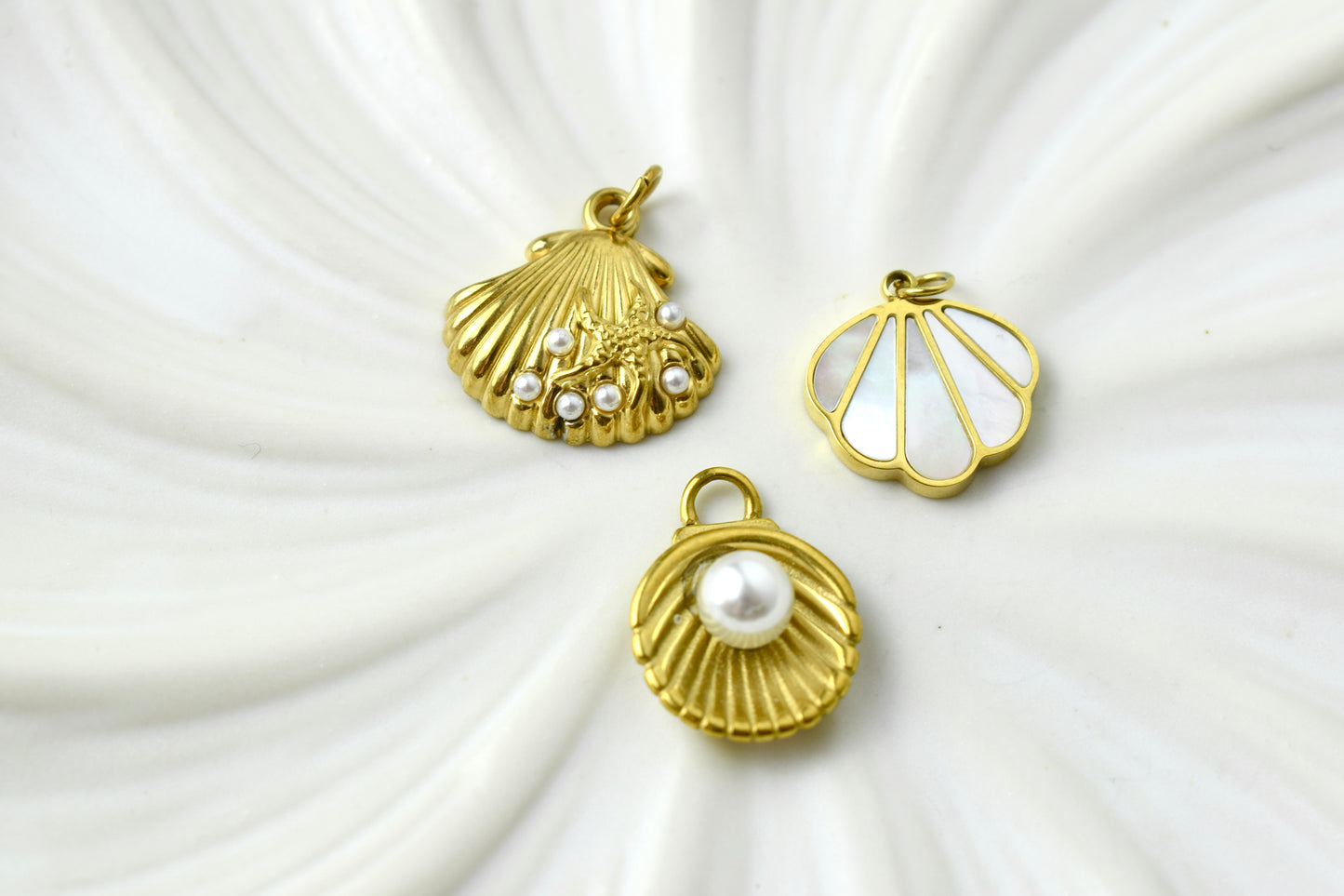 Shells with Pearls Gold