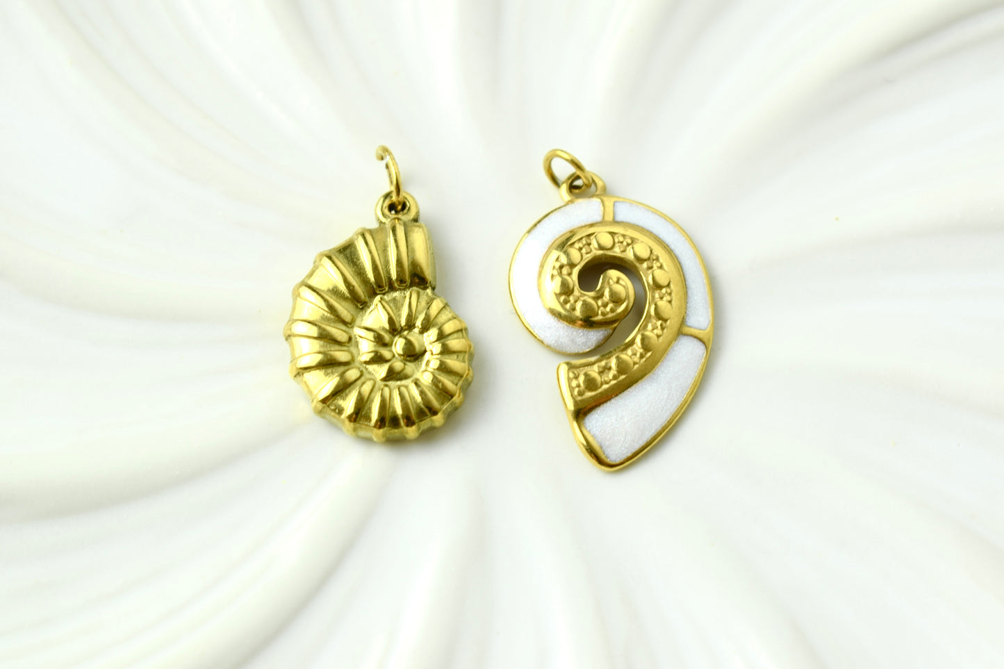 Spiral Shells Gold