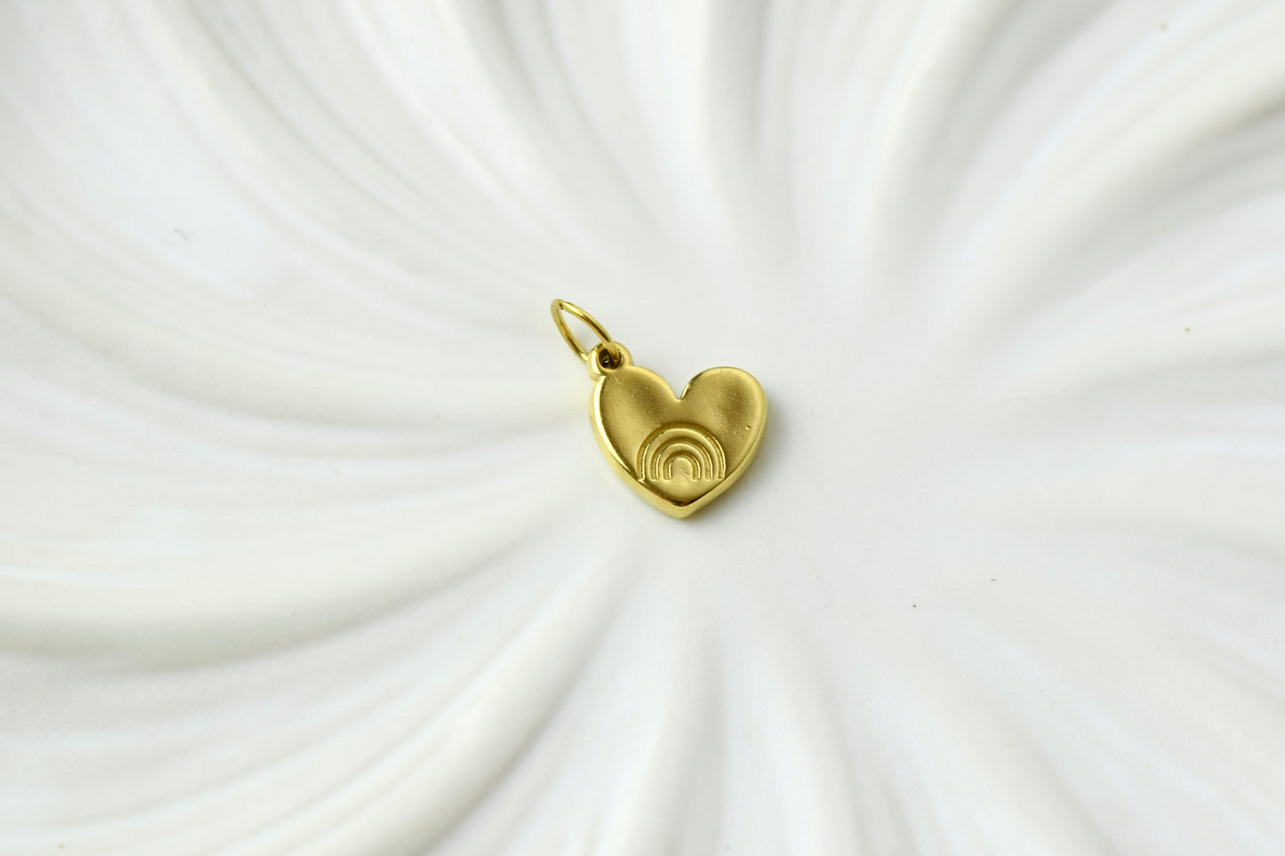 Engraved Hearts Gold