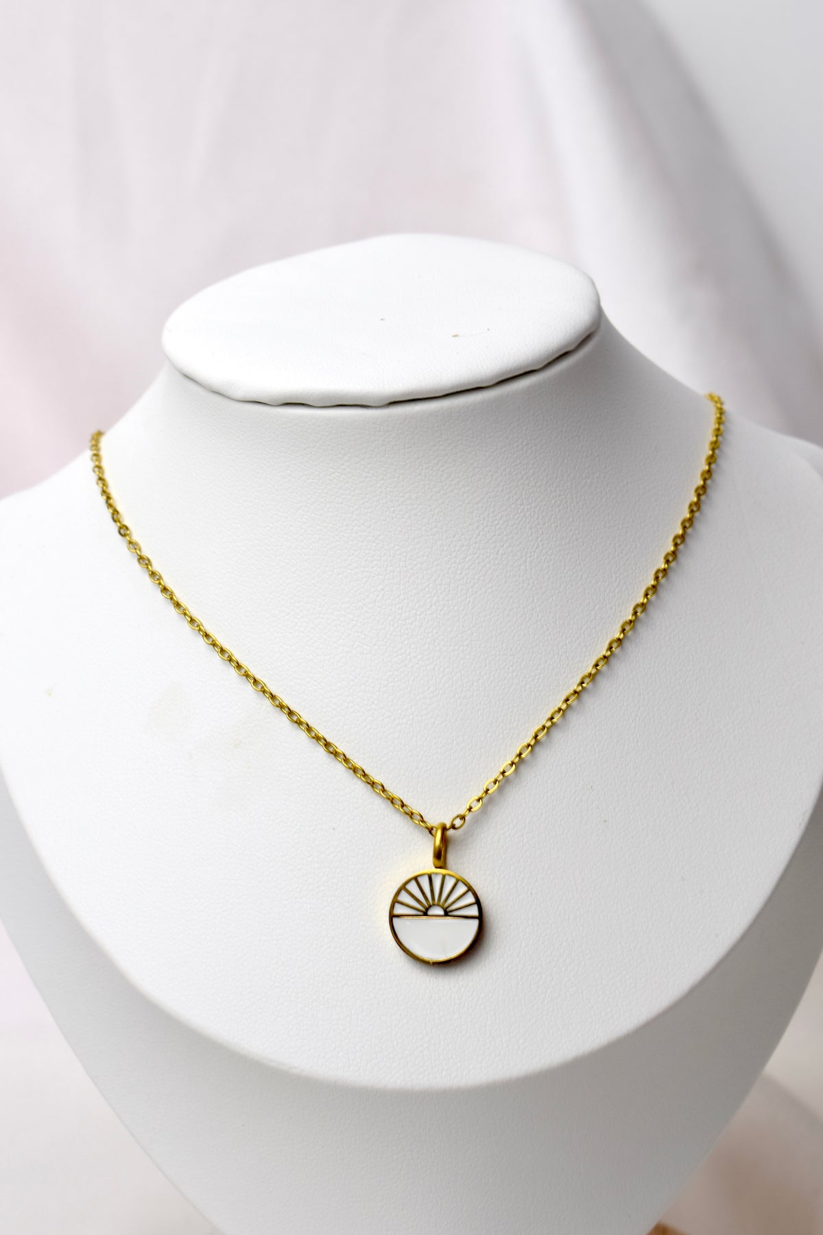Sunburst Necklace Gold