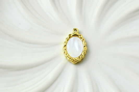 Pearl Cameo Gold