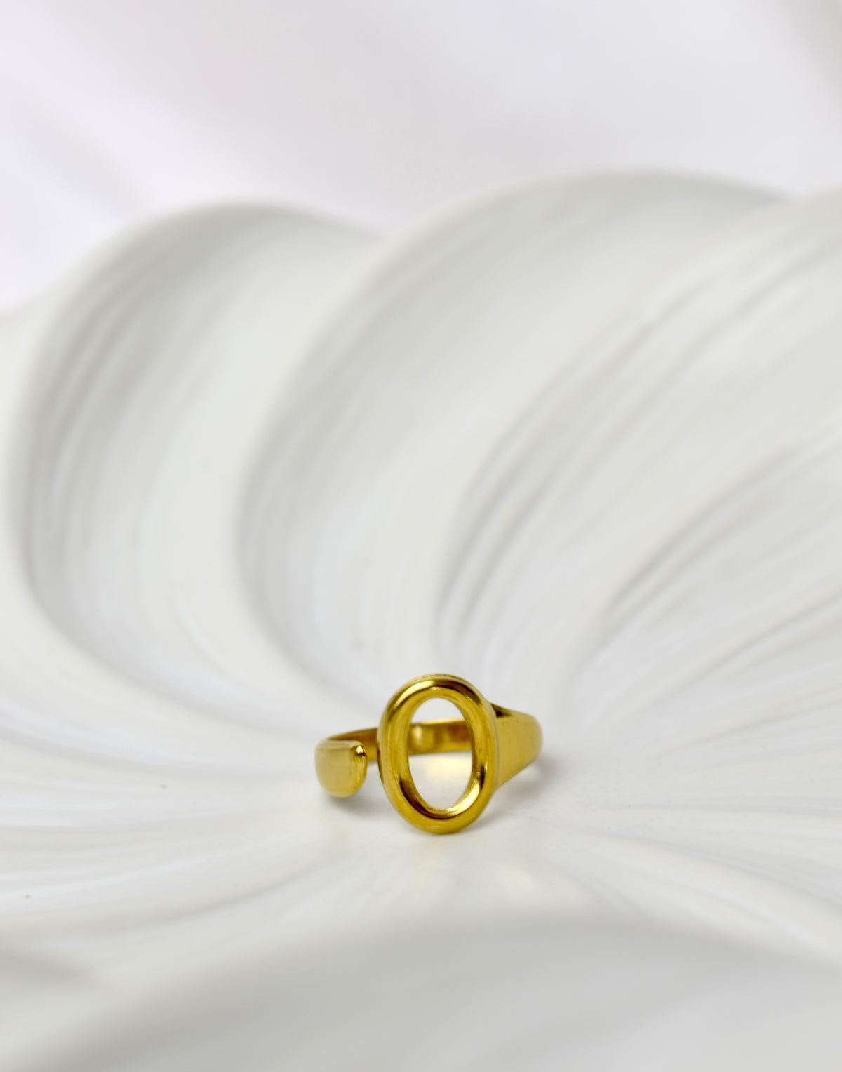 Oval Muse Ring