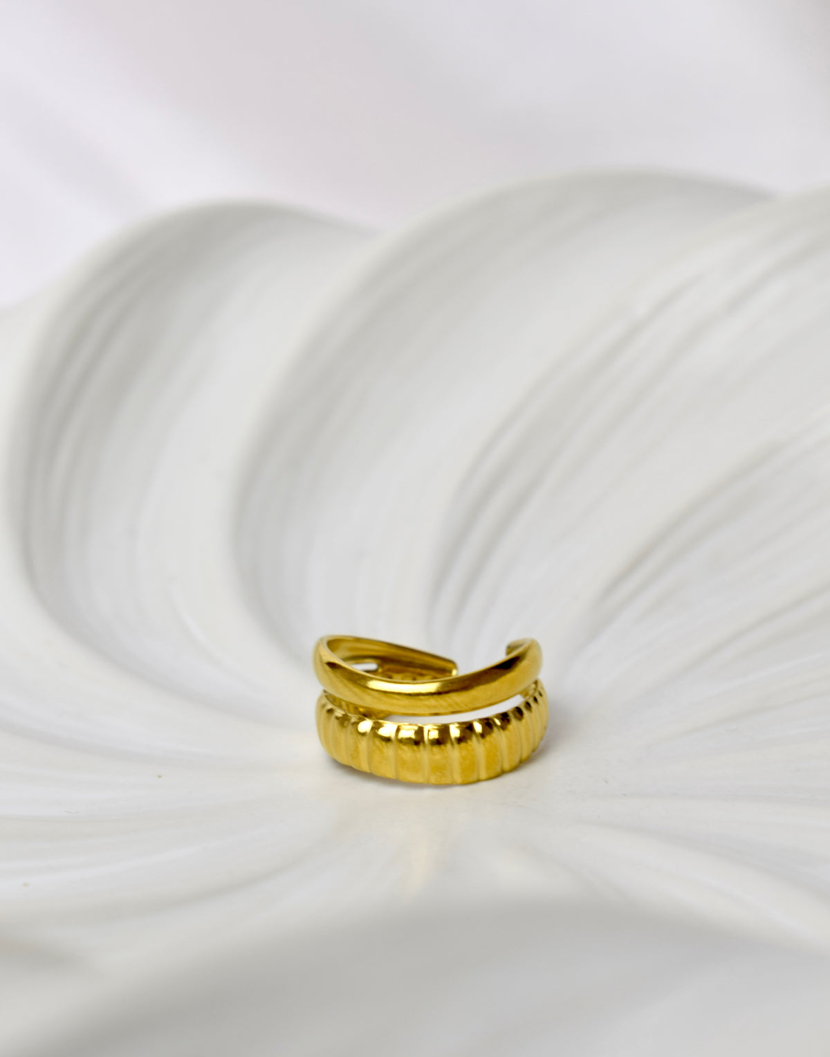 Molten Band Ring Gold