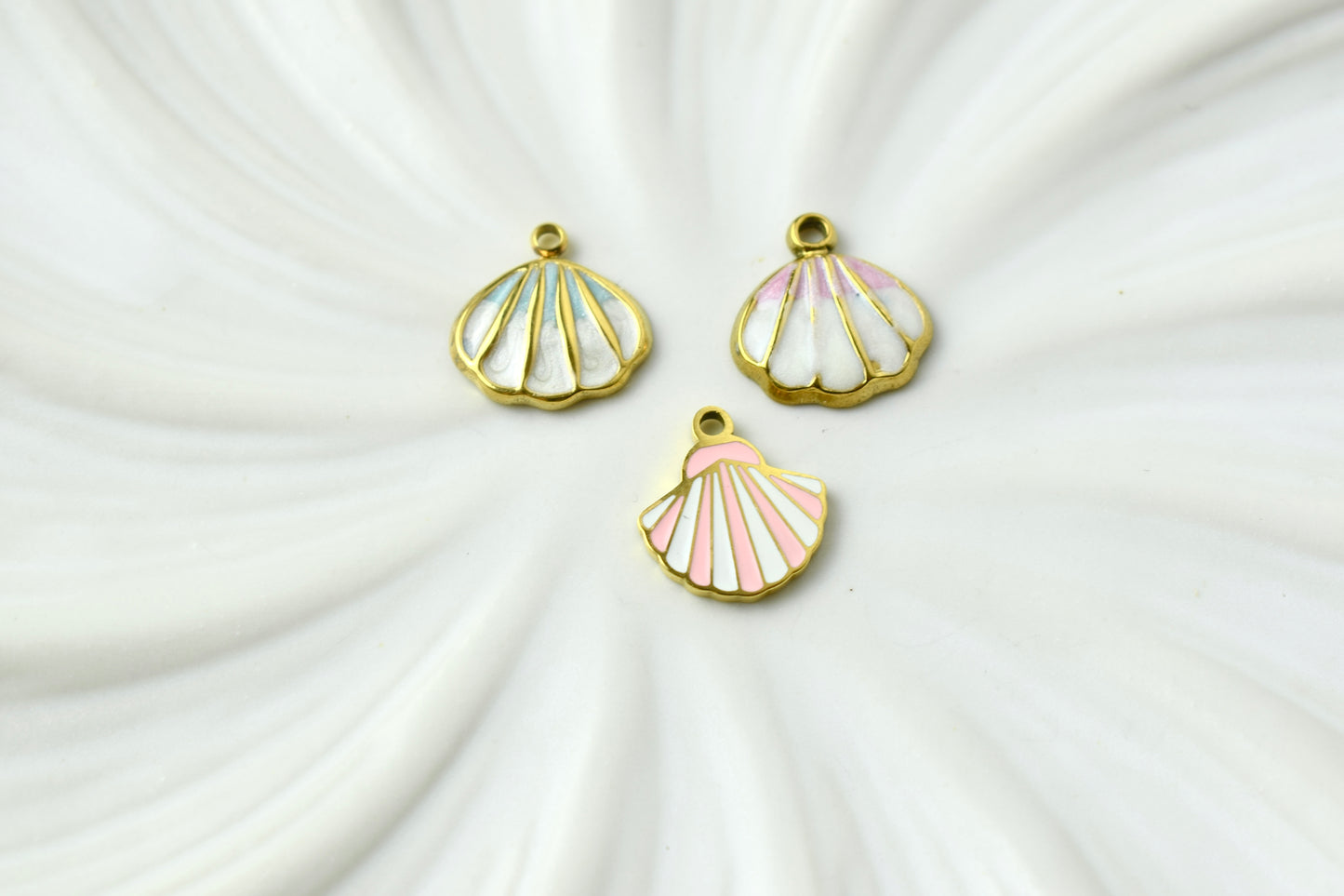 Small Coloured Shell gold