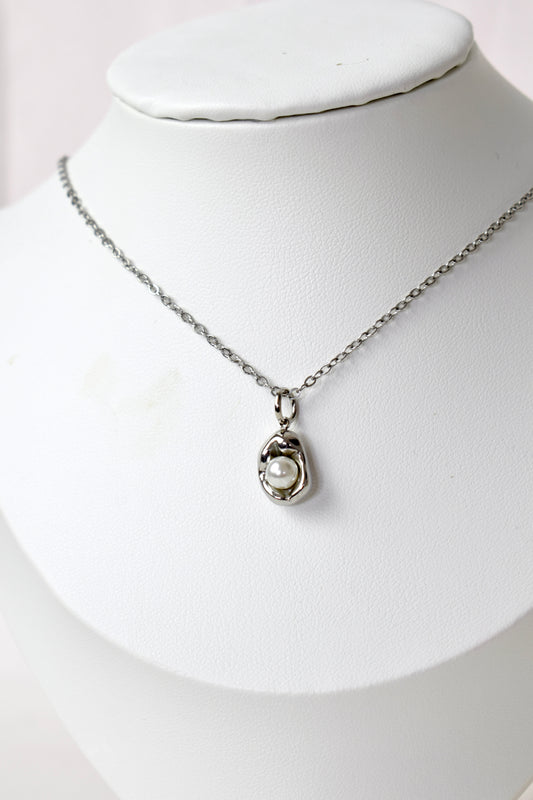 Pearl Tide Necklace Silver