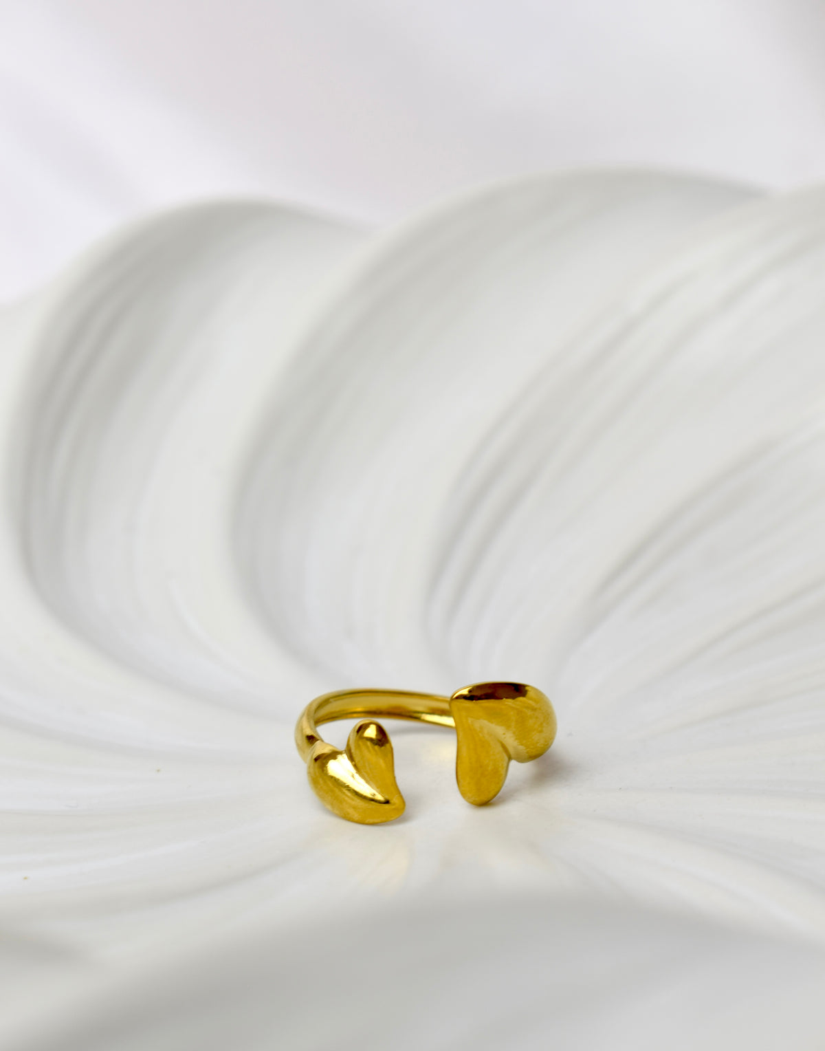 The Wrap Heart Ring Gold
