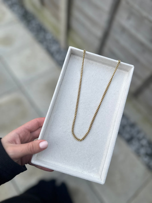 Classic Curb Links Necklace Gold