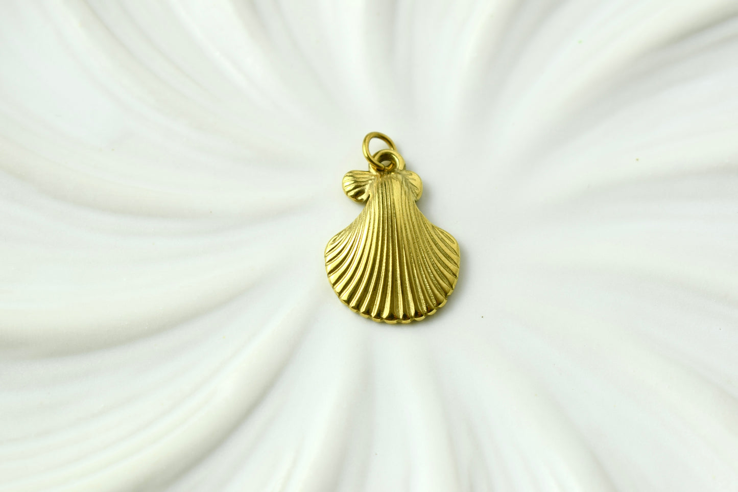 Scallop Shells Gold