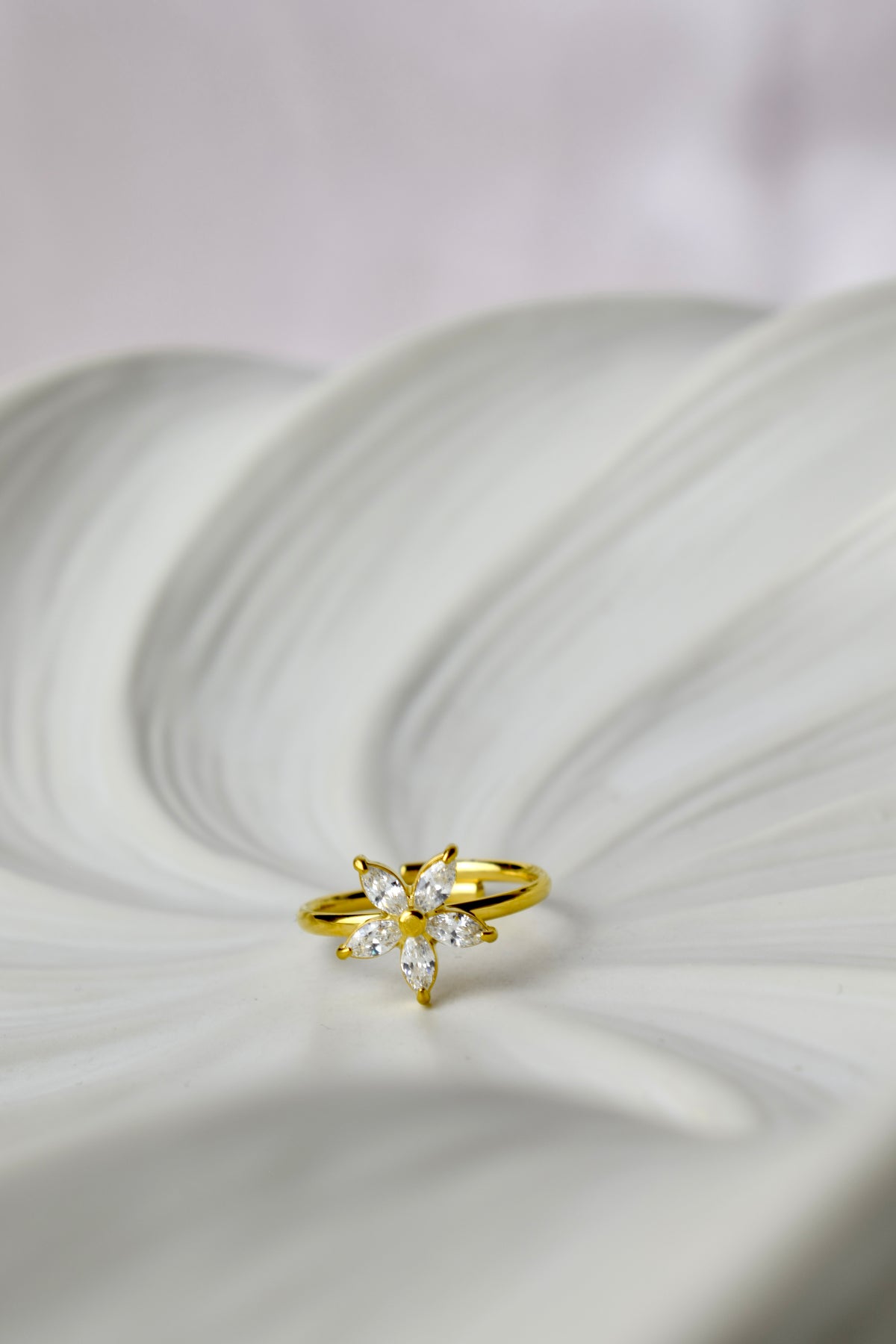 Celestial Petal Ring Gold