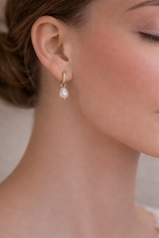 Grace Pearl Drops Earring Gold