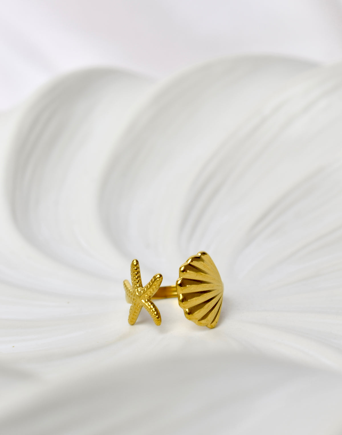 Ocean Treasure Ring Gold