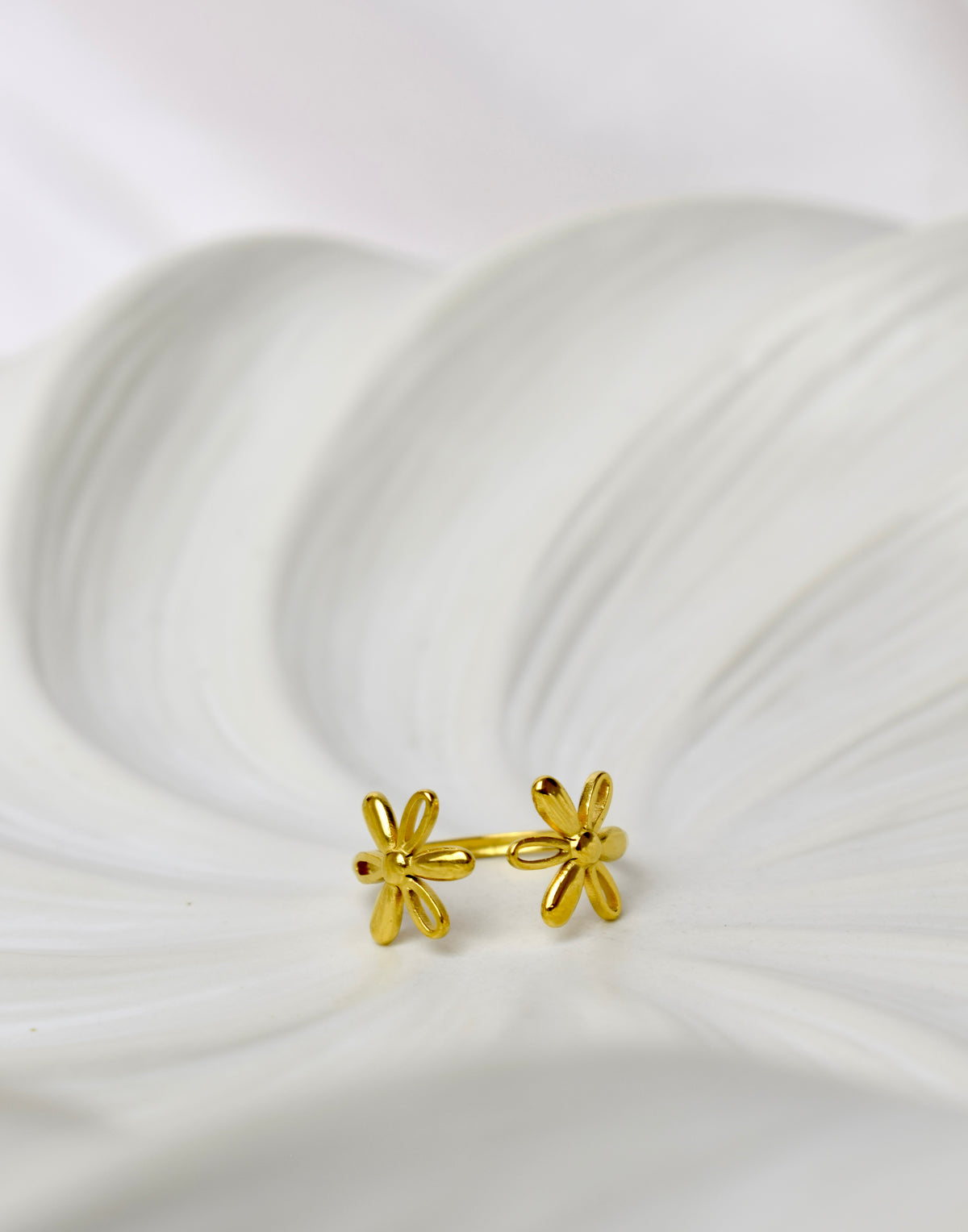 Eternal Bloom Ring Gold