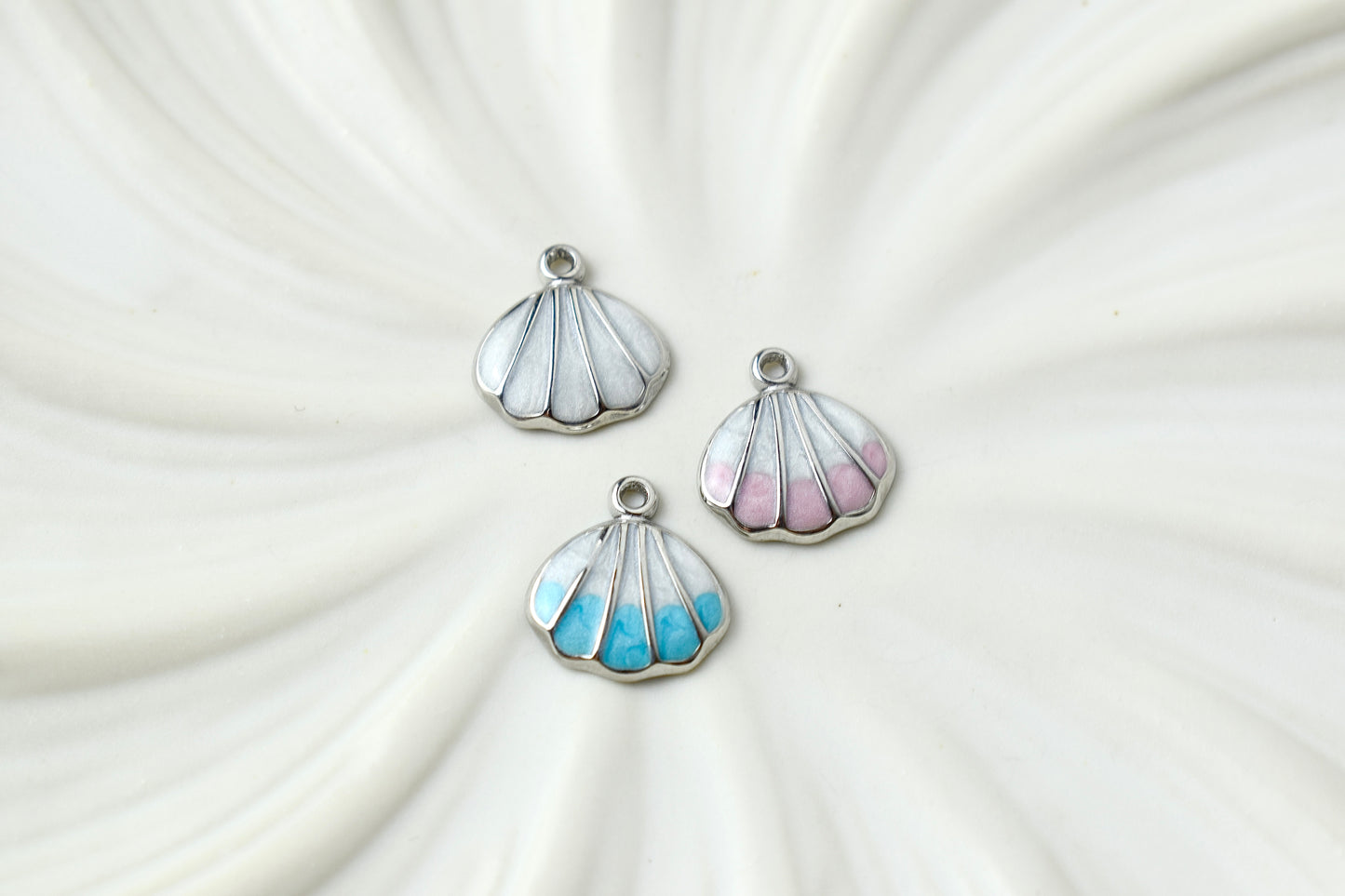 Small Coloured Shell Silver
