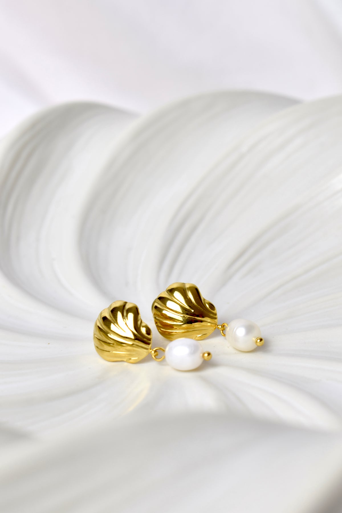 Pearl Shell Drops