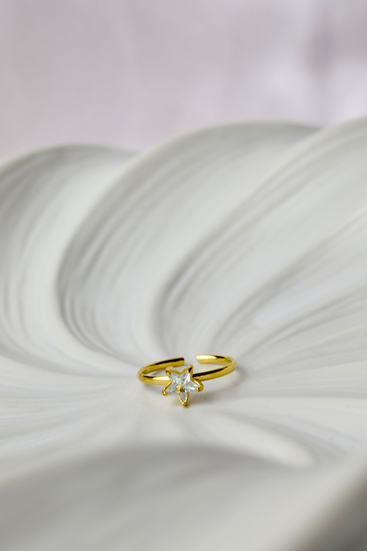 Elara Ring Gold