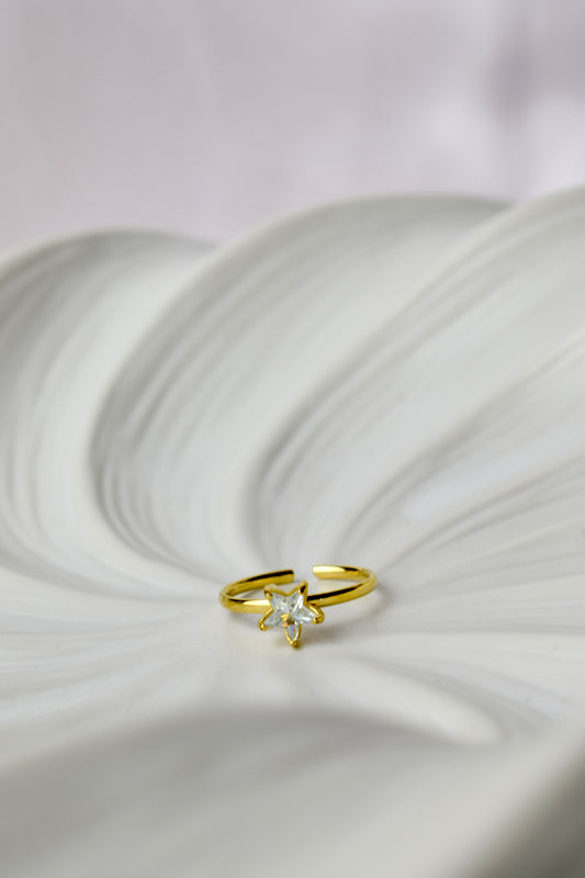 Elara Ring Gold