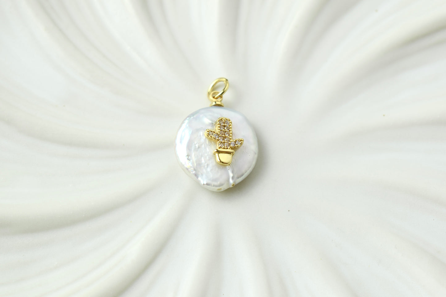 Large Flat Pearls Gold