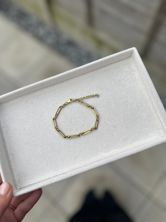 Micro Bar Links Bracelet Gold