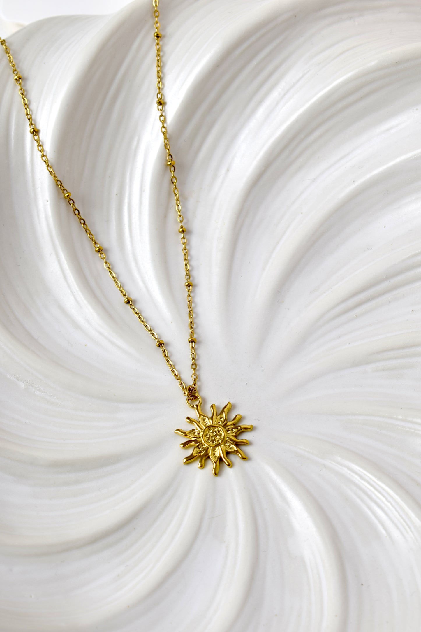 Golden Hour Necklace Gold