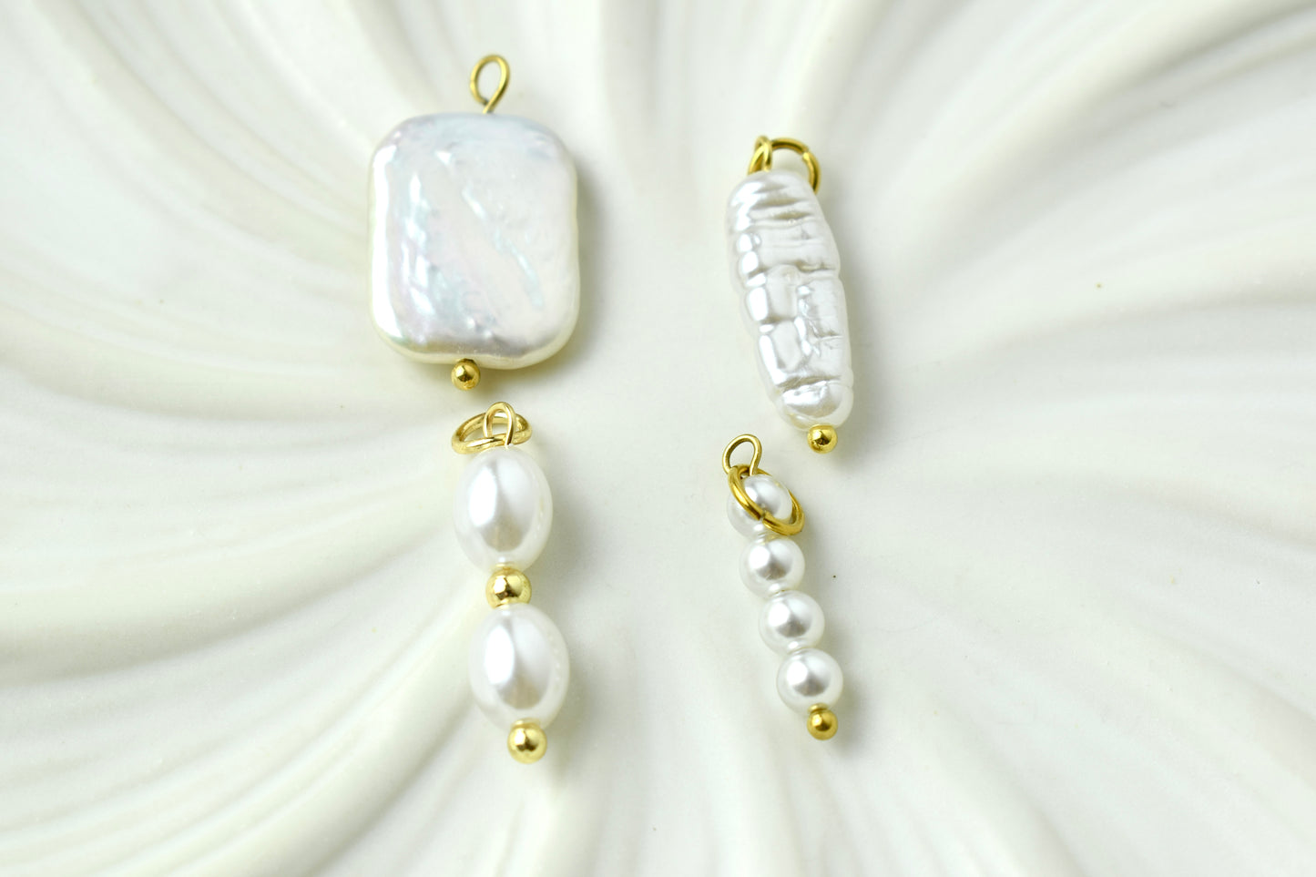 Long Pearls Gold