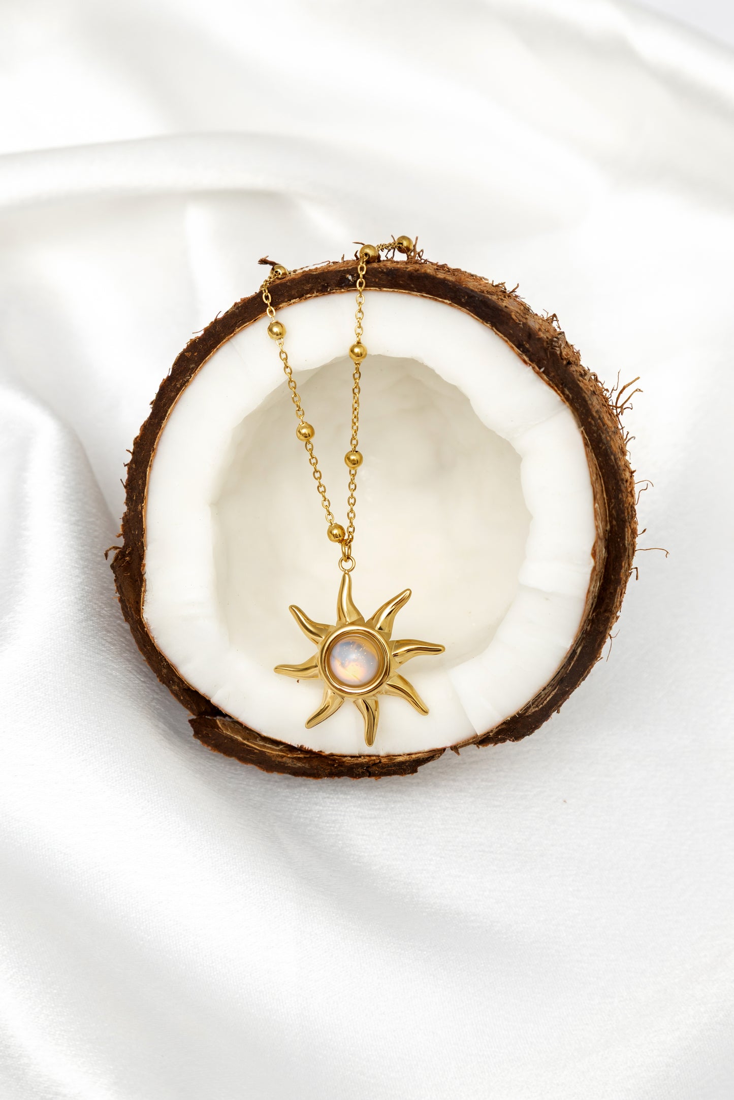 Sunbeam Necklace Gold