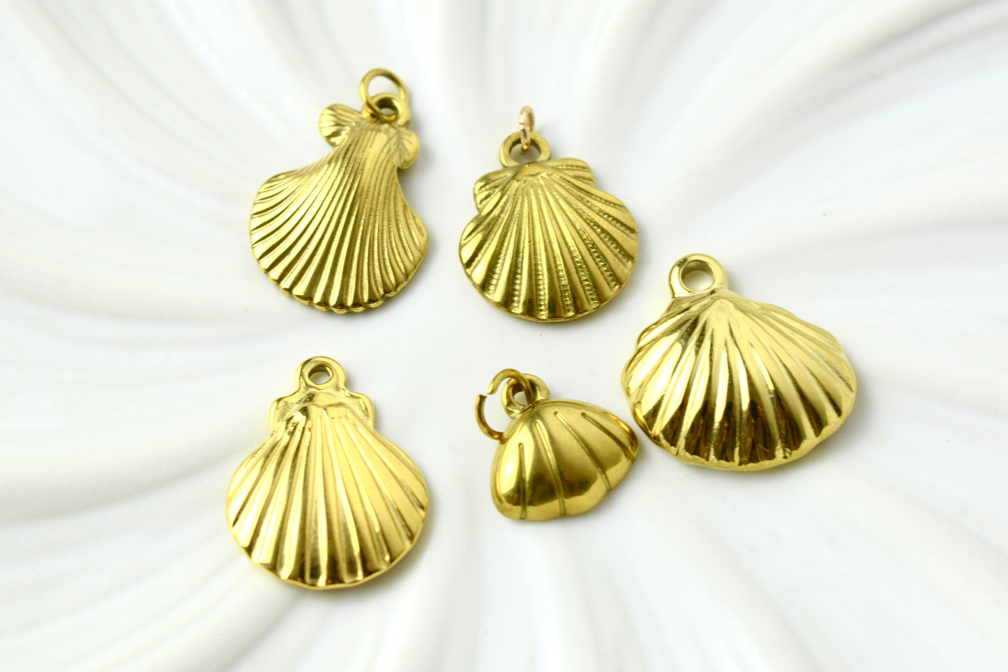 Scallop Shells Gold
