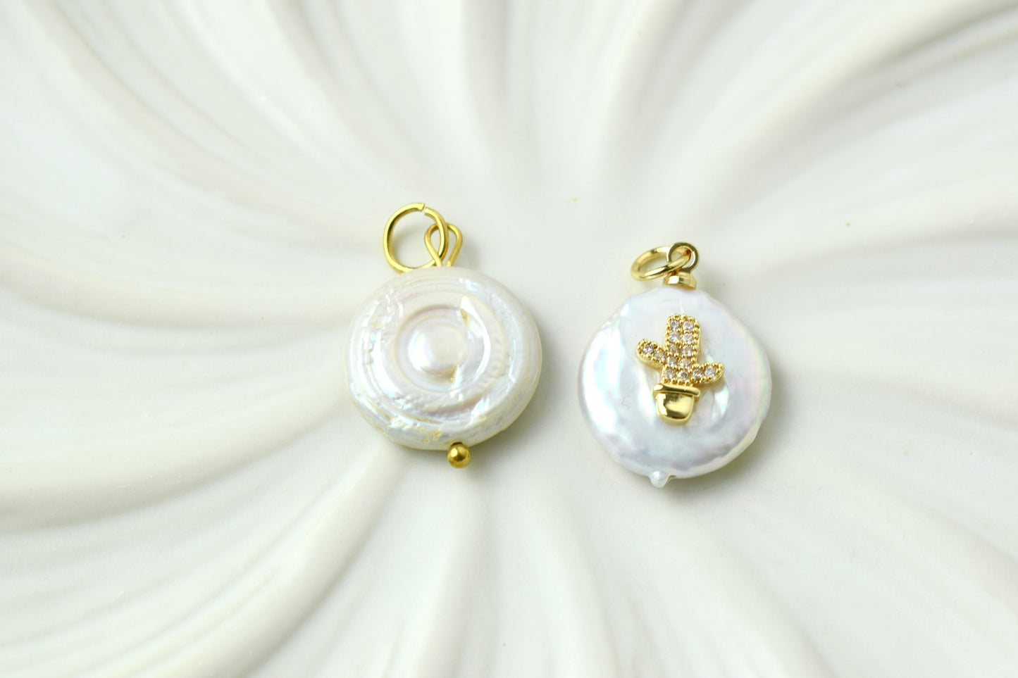 Large Flat Pearls Gold