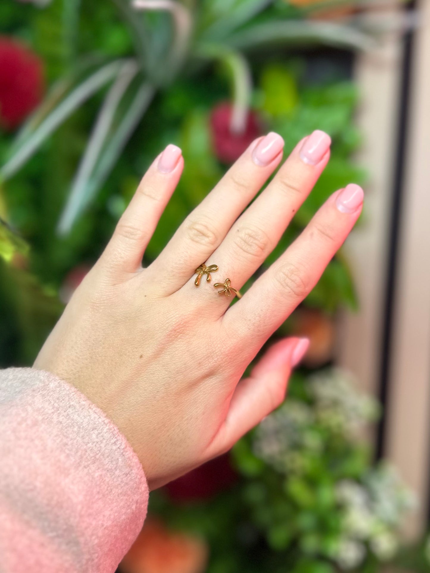 Infinity Bow Ring Gold