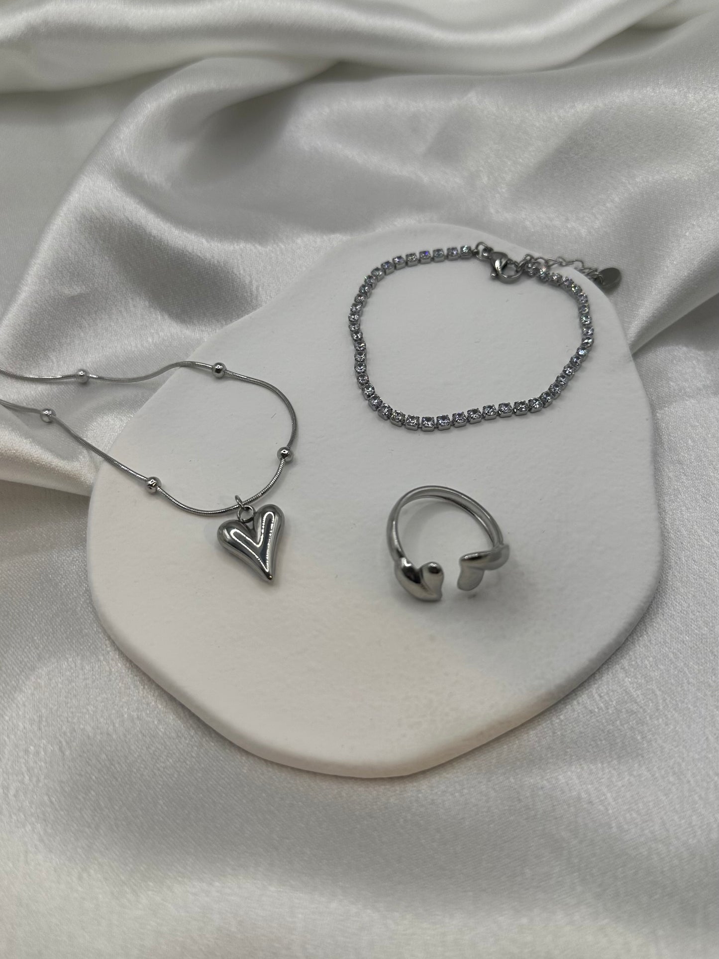 Valentine’s Heart Bundle – Silver Sparkle 🤍