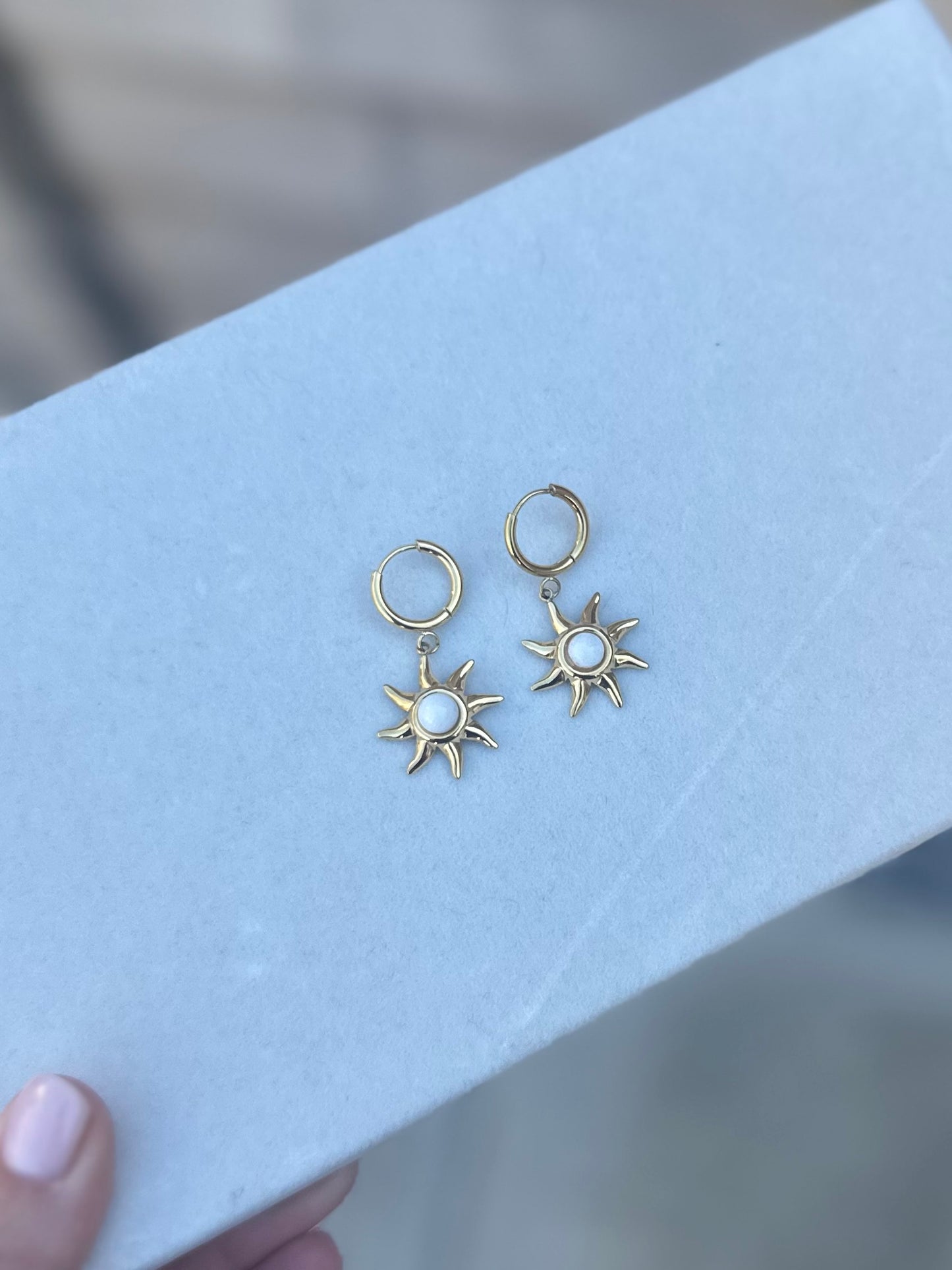 Sunbeam Earrings Gold