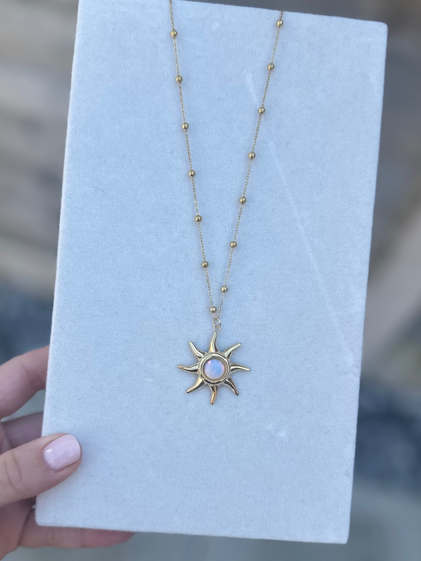 Sunbeam Necklace Gold